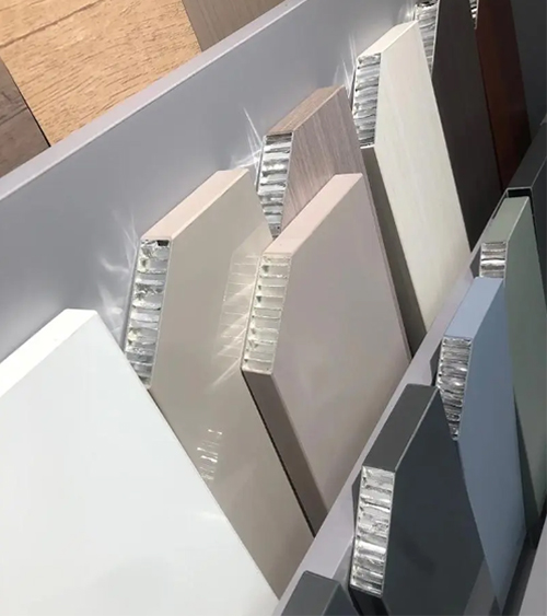 铝单板：高强度不变形的墙面装饰材料